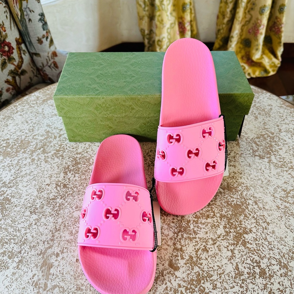 Gucci - Picture 2 of 8